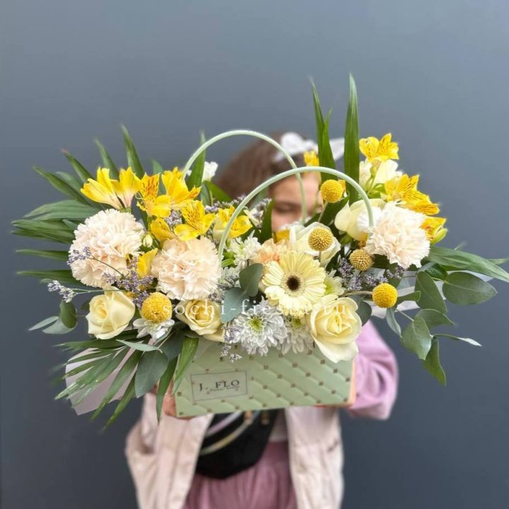 Сумочка с розами "Эпиа" в Туле