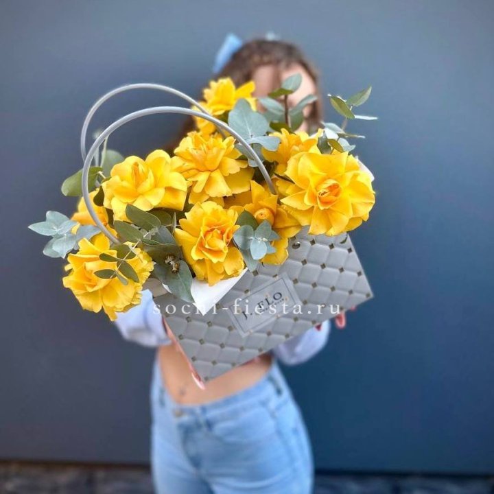 Сумочка с розами "Эдель" в Туле