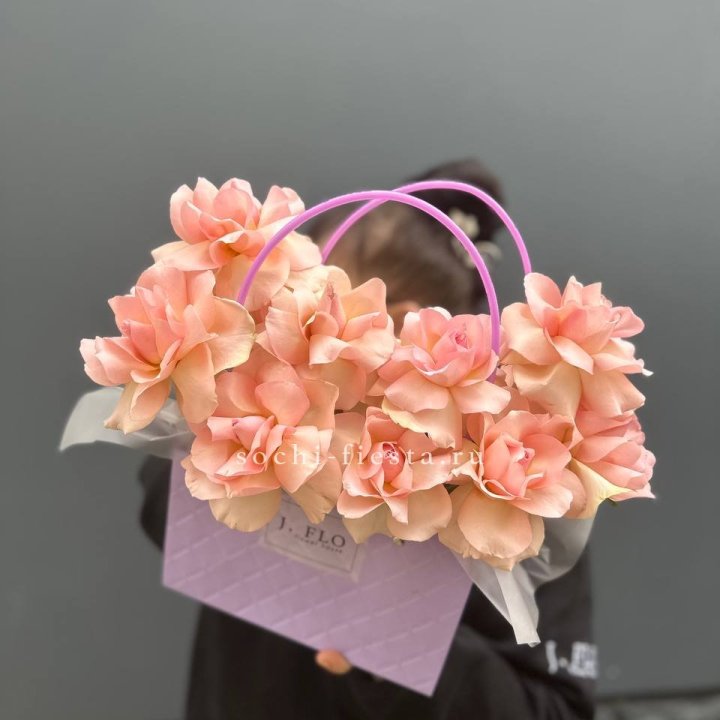 Сумочка с розами "Кети" в Туле