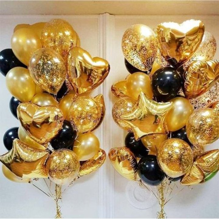 Фонтан шаров "Чёрное золото" в Туле