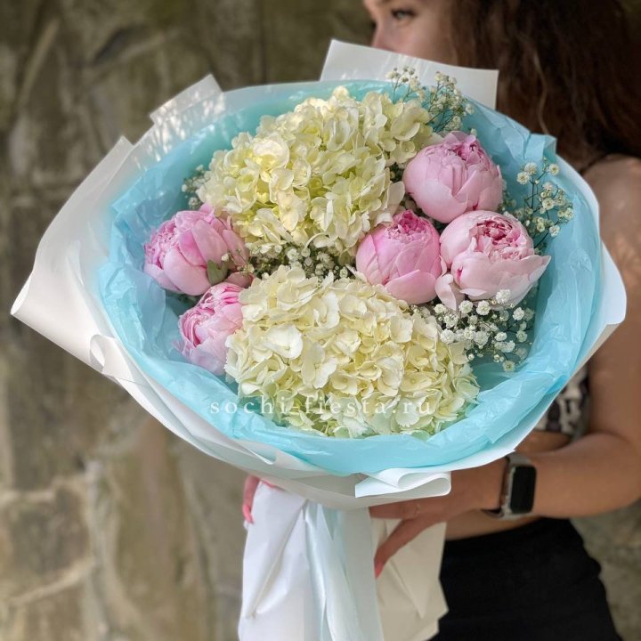 Букет с пионами "Блюсом" в Туле