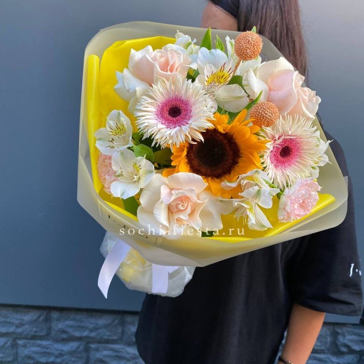 Букет с подсолнухом "Елоу" в Туле