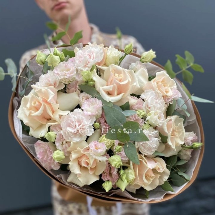  Букет кремовых роз "Мокко" в Туле