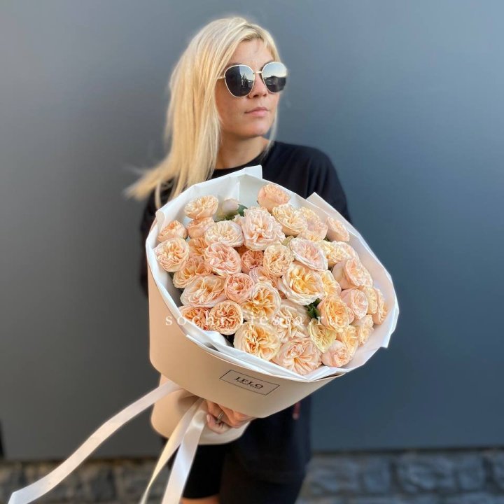 15 пионовидных роз №2 в Туле