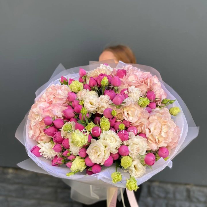  Букет  гортензий и Мисти в Туле