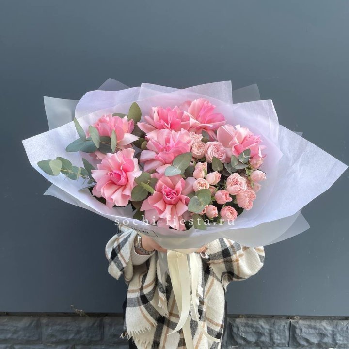 Букет французских и пионовидных роз  в Туле