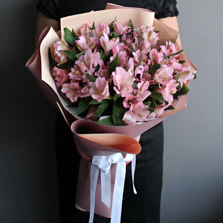 Букет розовых альстромерий в Туле