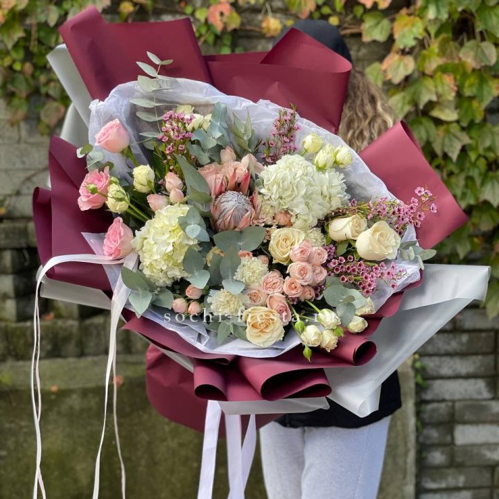 Авторский букет с протеей №1 в Туле