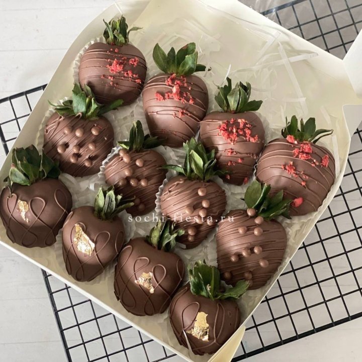 Клубника в шоколаде 12 ягод в Туле