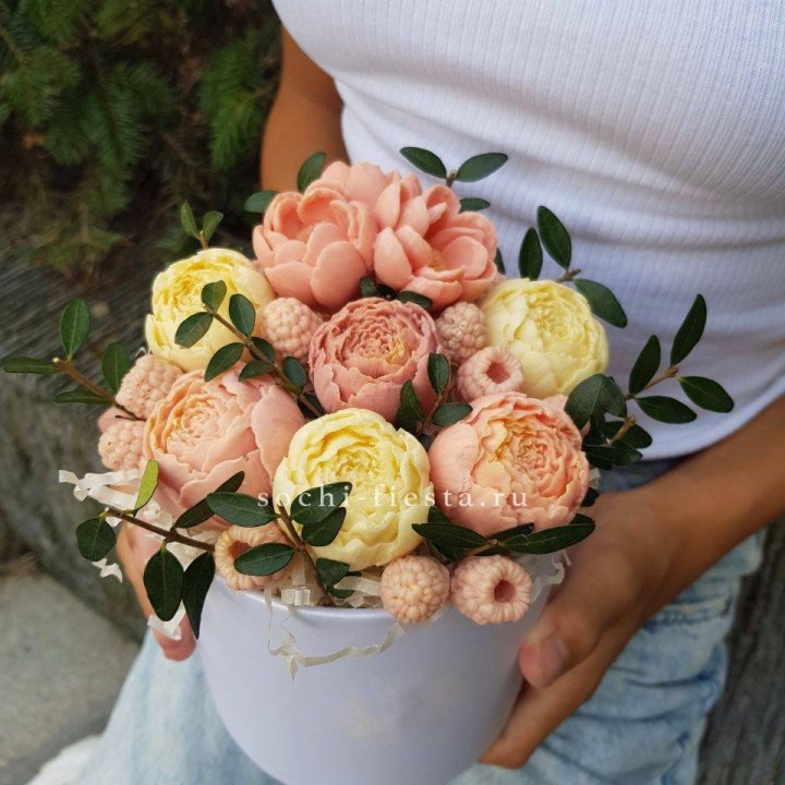 Шоколадный букет с ягодами в Туле