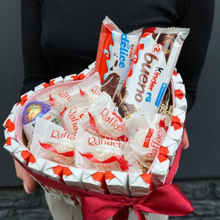 Подарочный набор сердце с Киндерами и Рафаэлло в Туле