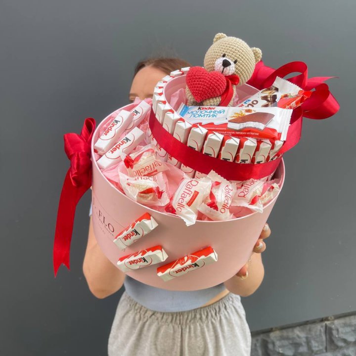 Бокс киндерами и раффаэлло 2 в Туле