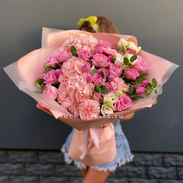 Авторский букет "Восторг" в Туле