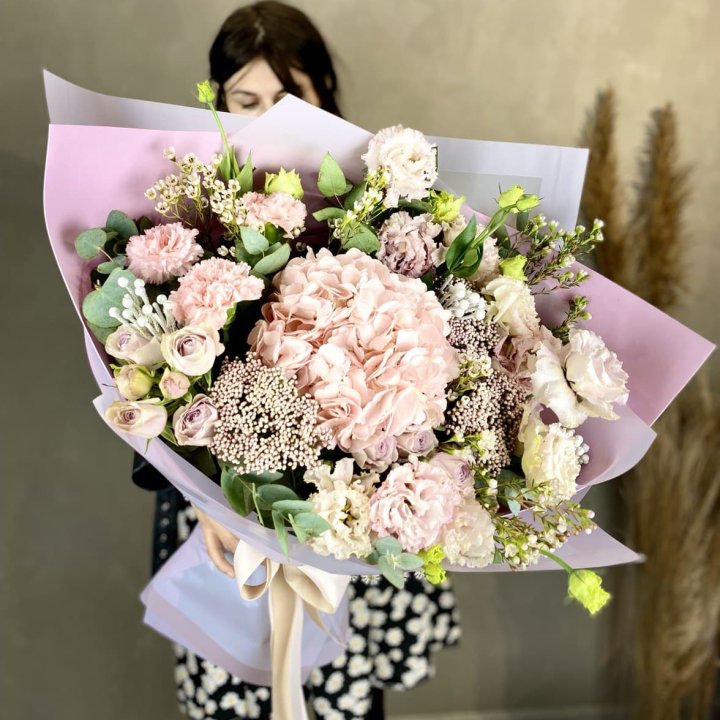 Дизайнерский букет "Трели кримс" в Туле