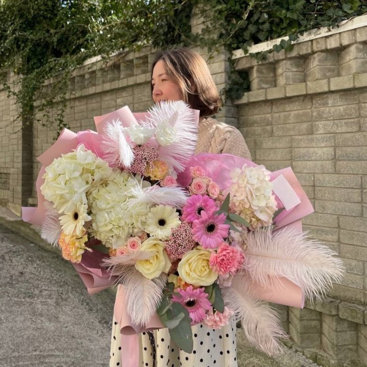 Дизайнерский букет "Валенсия" в Туле