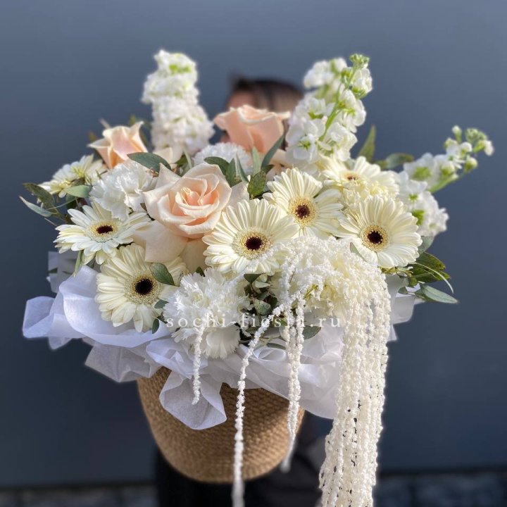 Цветы в джутовом кашпо "Валери" в Туле