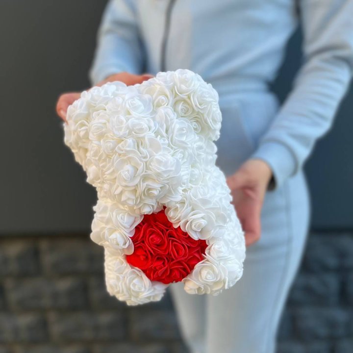 Медведь с красным седцем в Туле