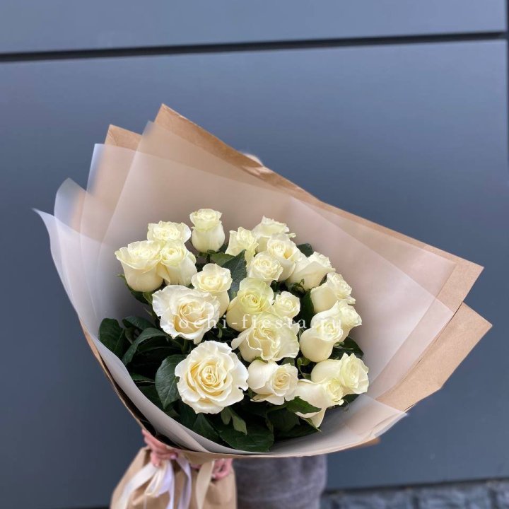  Букет  высоких белых роз   в Туле