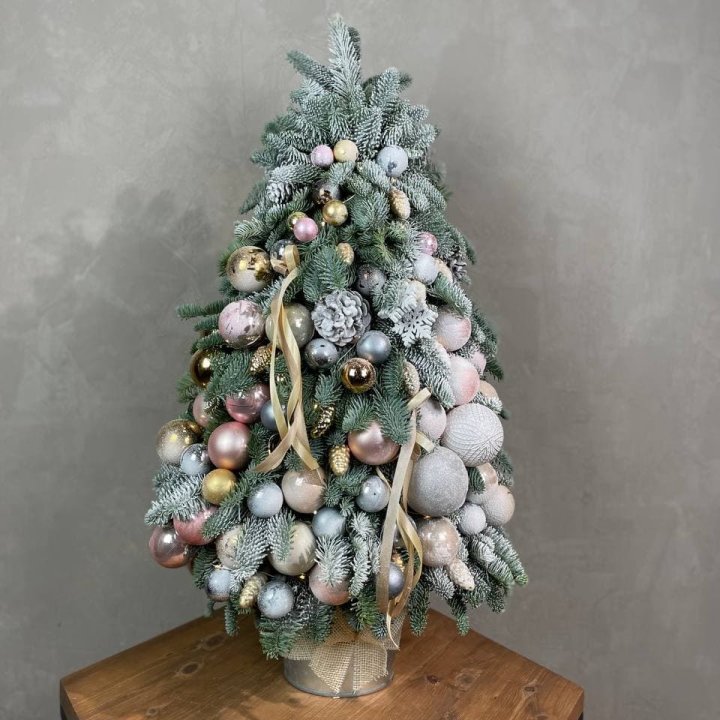 Новогодняя ёлка из веток датского нобилиса в Туле