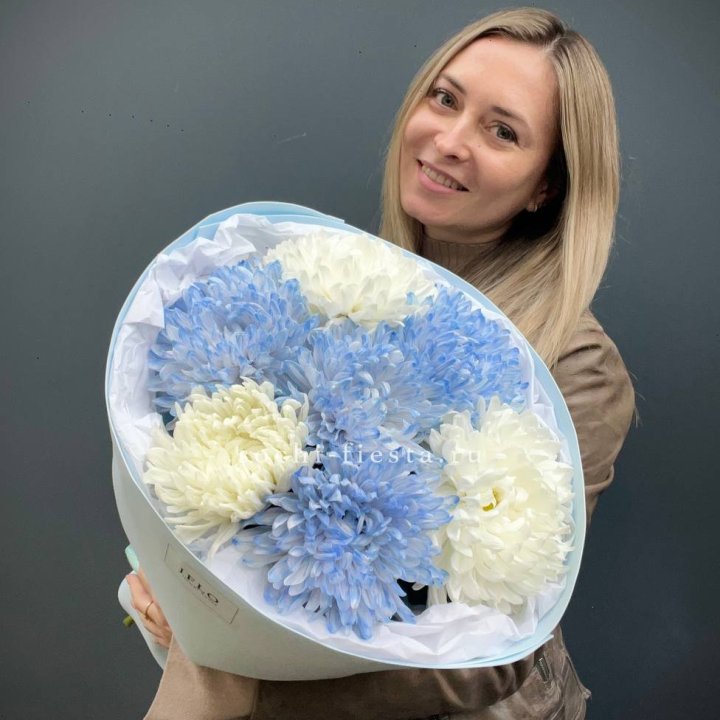 Букет из 7 хризантем  в Туле