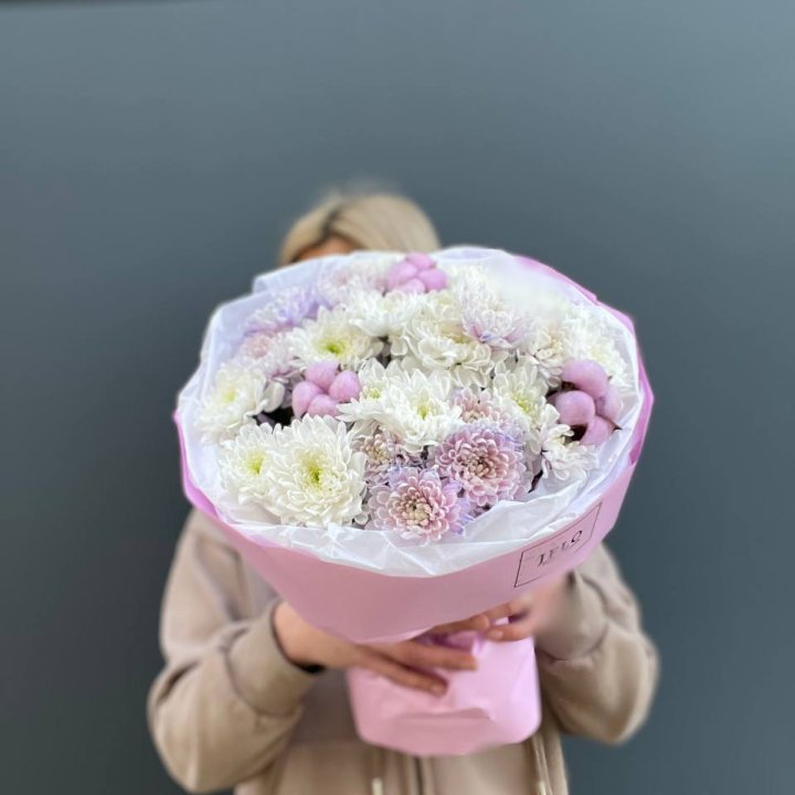 7 нежных хризантем в Туле