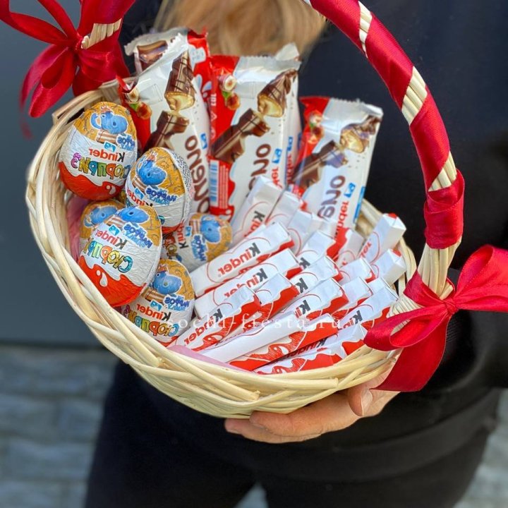 Корзина с киндерами  в Туле