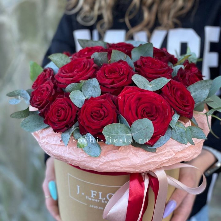 21 Красная роза в боксе №1 в Туле