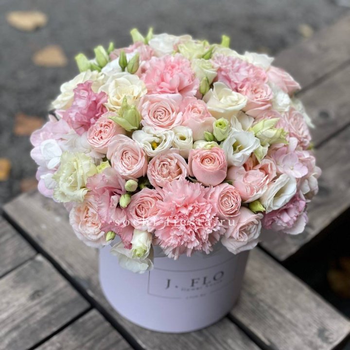 Цветочный бокс "Люксур" в Туле