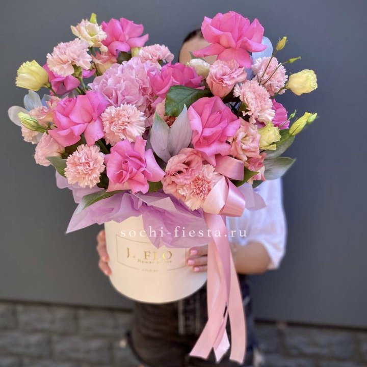 Цветочный бокс "Сальма" в Туле