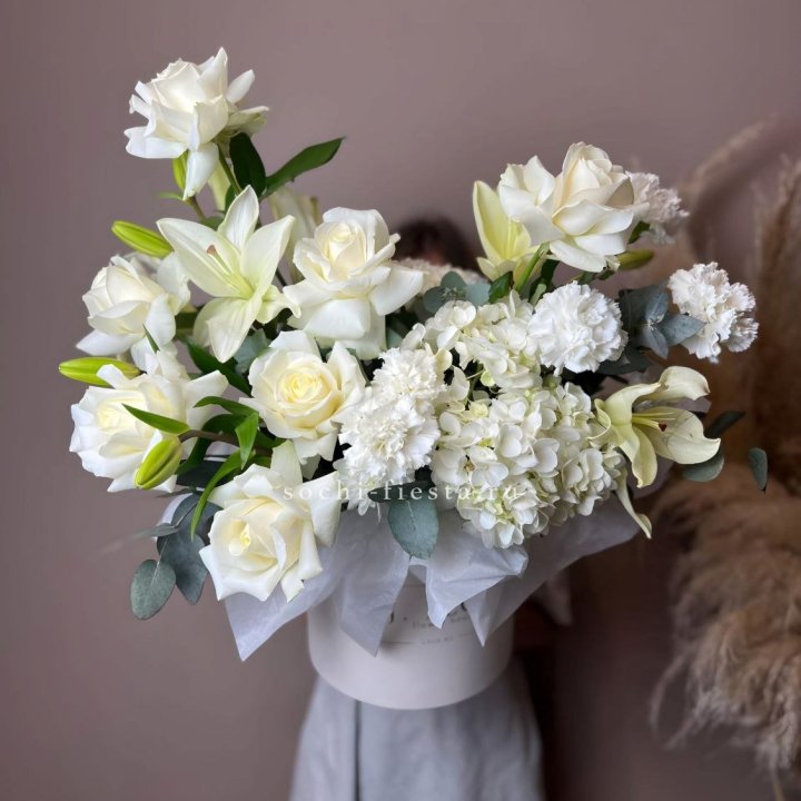 Цветочный бокс "Вайт дримс" в Туле