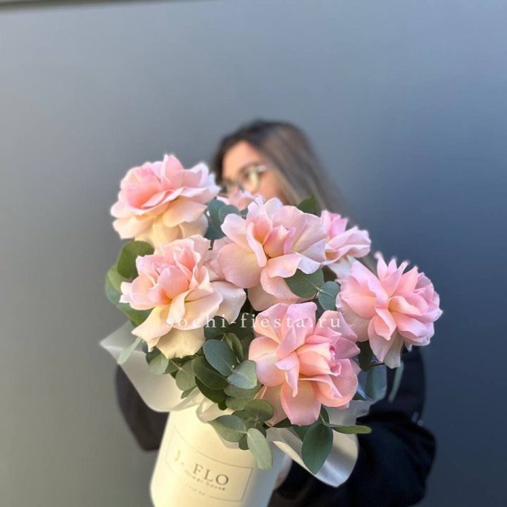 Французские роз в боксе в Туле