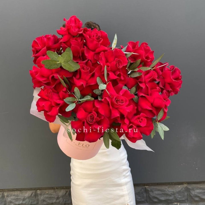 Бокс из 17 французских роз в Туле