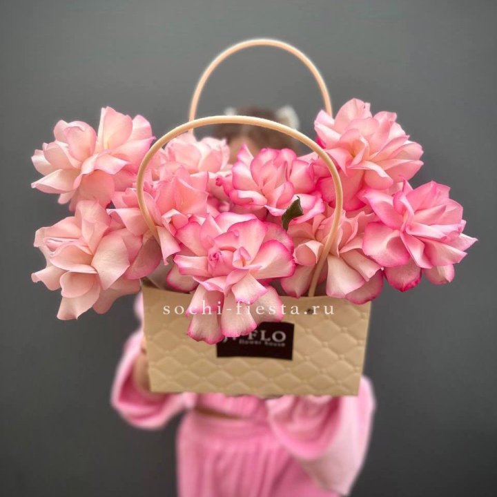 Сумочка розовых роз Венди в Туле