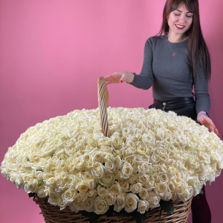 1001 белая роза в Туле