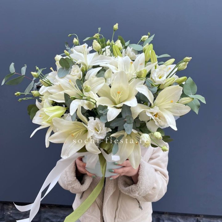 Бокс лилий и эустомы в Туле