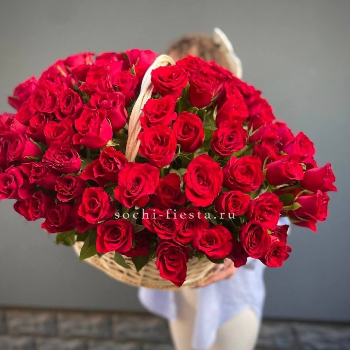 121 красная роза в корзине   в Туле