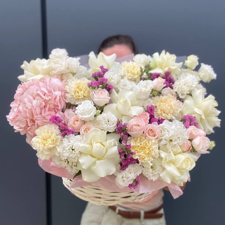 Корзина "Воздушная нежность" в Туле