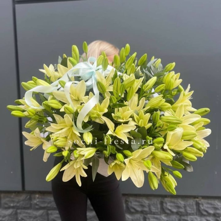 Лилии в корзине в Туле