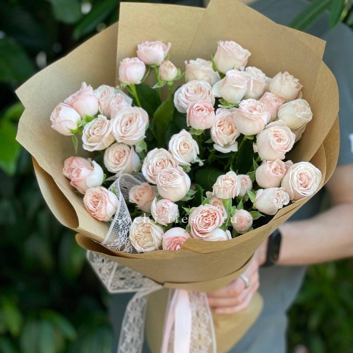 Кустовые розы букет №1 в Туле