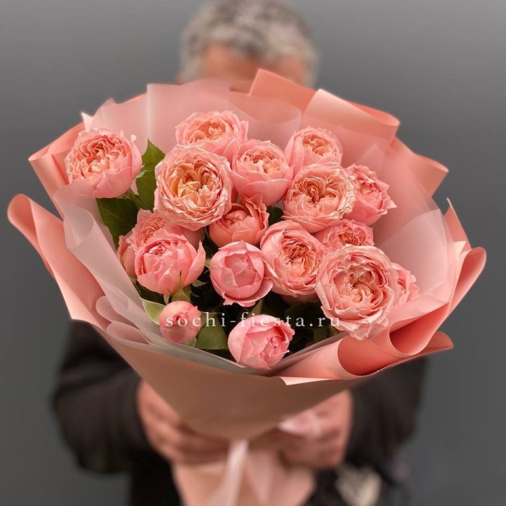 Букет комплимент из кустовых роз Джульетта в Туле