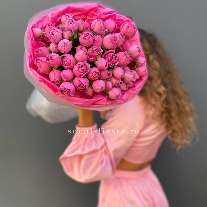 Букет из пионовидных роз  в Туле
