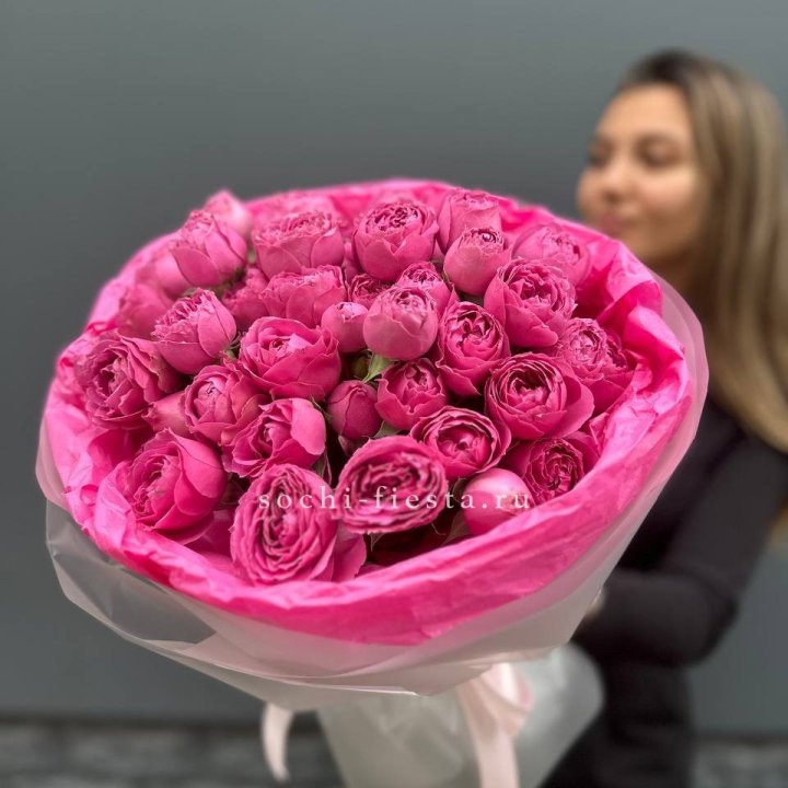 Букет из пионовидных роз  в Туле