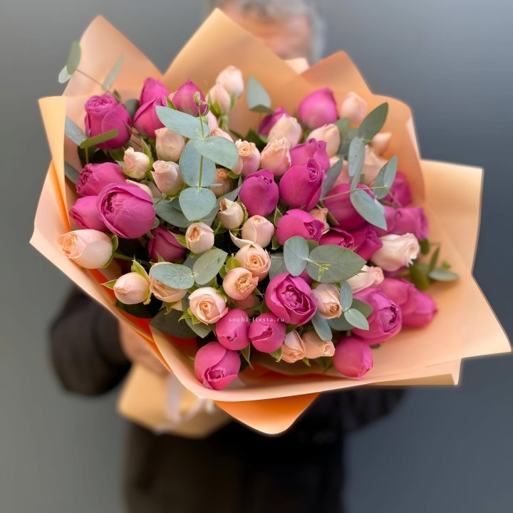 Букет кустовых роз Тендернес в Туле