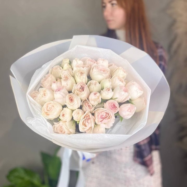 Букет кустовых роз в Туле