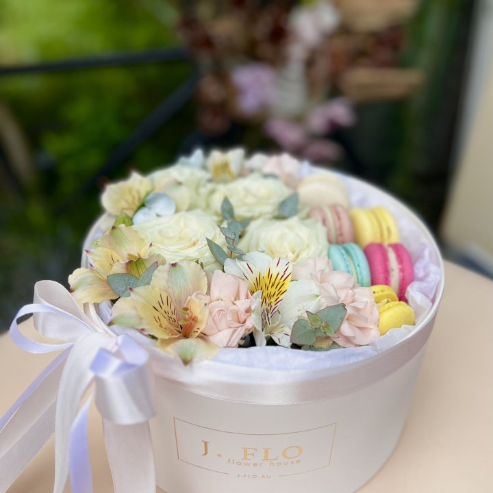 Цветочный бокс "Ника" в Туле