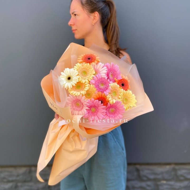 Букет разноцветных гербер в Туле