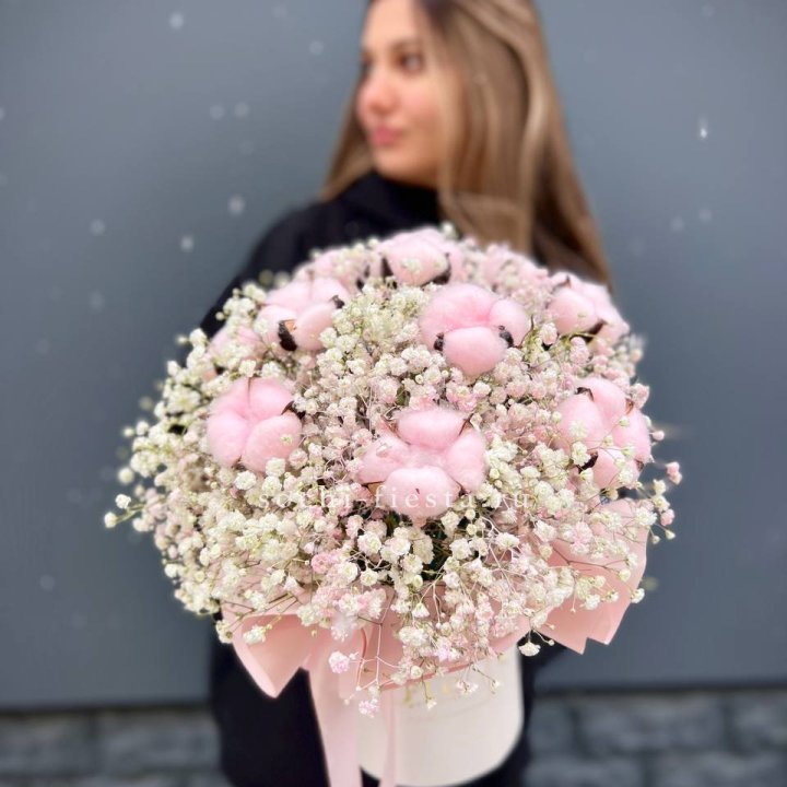 Гипсофилы с хлопком в шляпной коробке в Туле