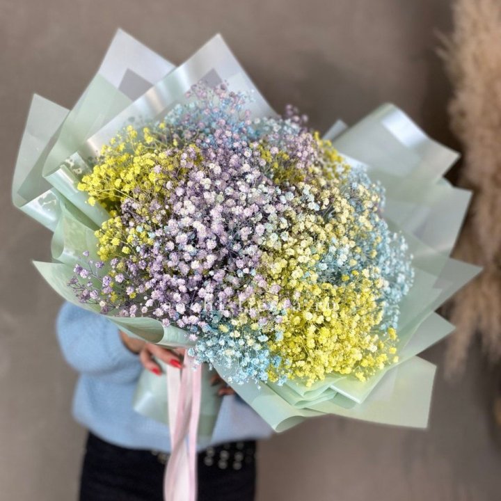 Букет радужных гипсофил в Туле