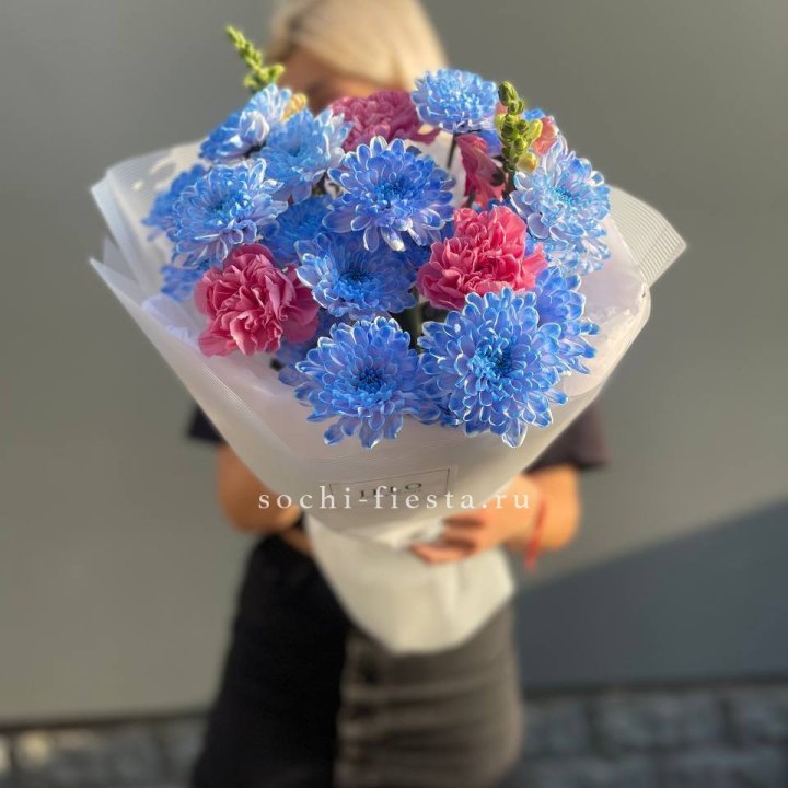 Букет сборный с хризантемой в Туле