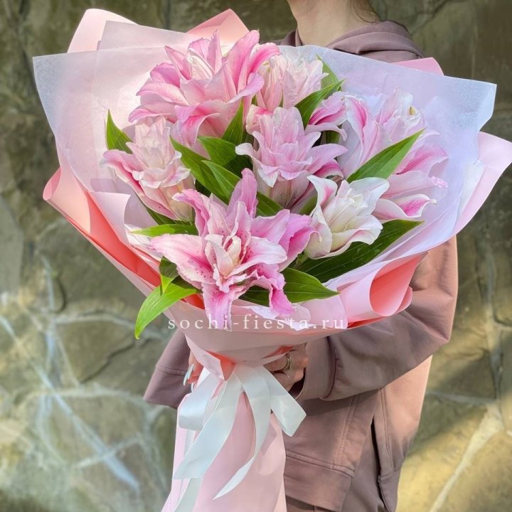 Букет пионовидных лилий №2 в Туле